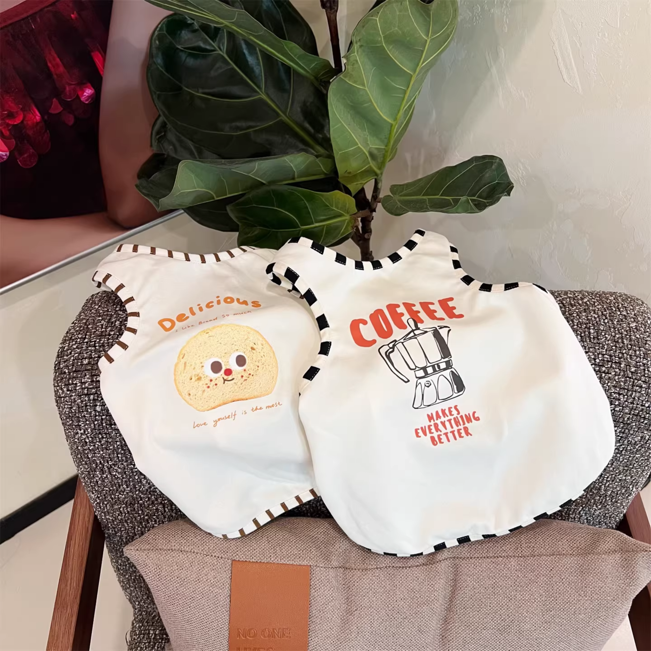 グラフィックタンクトップ